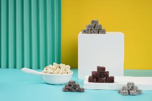 Wholesale Freeze Dried Plant-based Cube For All Ages Healthy Snacks Sesame Peanut Coconut Black Rice