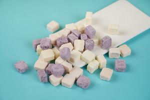 Good quality freeze dried probiotics yogurt cube strawberry, peach , blueberry ,mango yogurt healthy